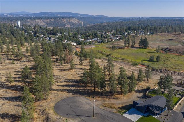 3811 W Cliffside Ln, Spokane, WA 99224