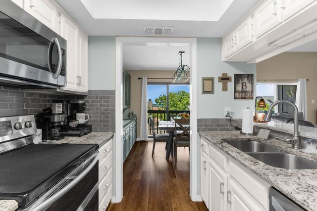 814 Signal Ridge Place, Rockwall, TX 75032