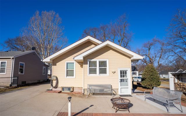 3921 12th Street, Des Moines, IA 50313