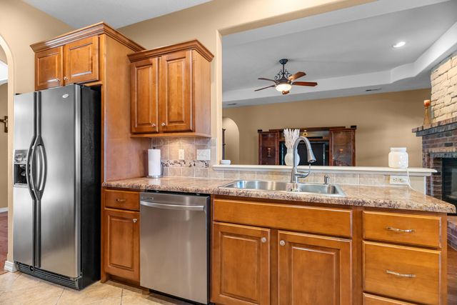 1275 Sunset Inn Road, Branson, MO 65616