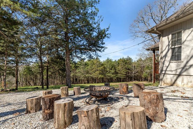 1275 Sunset Inn Road, Branson, MO 65616