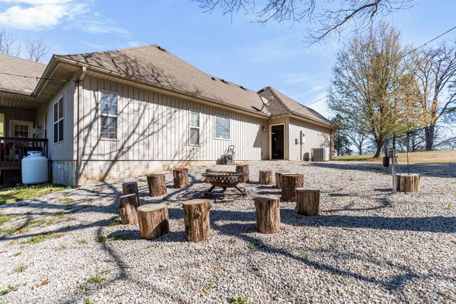 1275 Sunset Inn Road, Branson, MO 65616