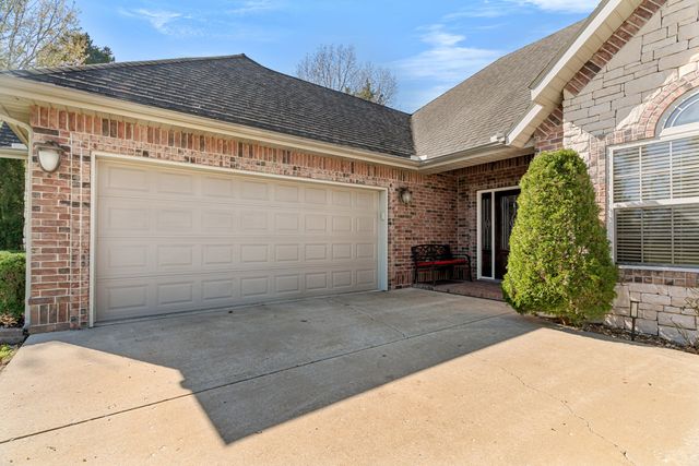 1275 Sunset Inn Road, Branson, MO 65616