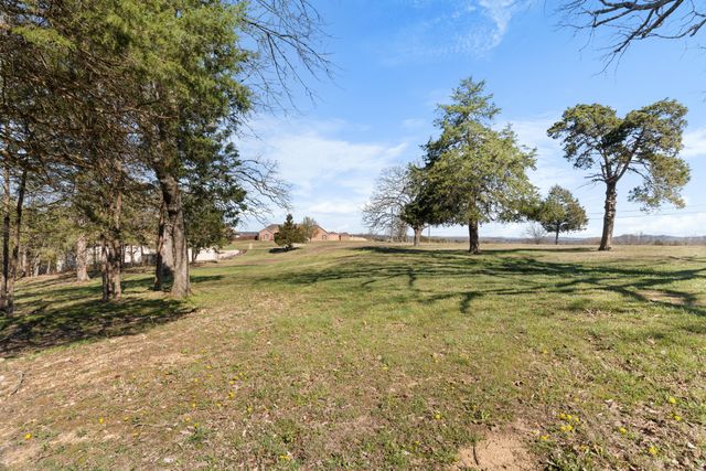 1275 Sunset Inn Road, Branson, MO 65616