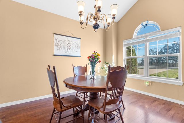 1275 Sunset Inn Road, Branson, MO 65616