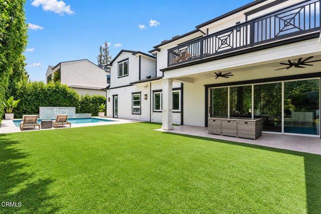 10331 Valley Spring Lane, North Hollywood, CA 91602