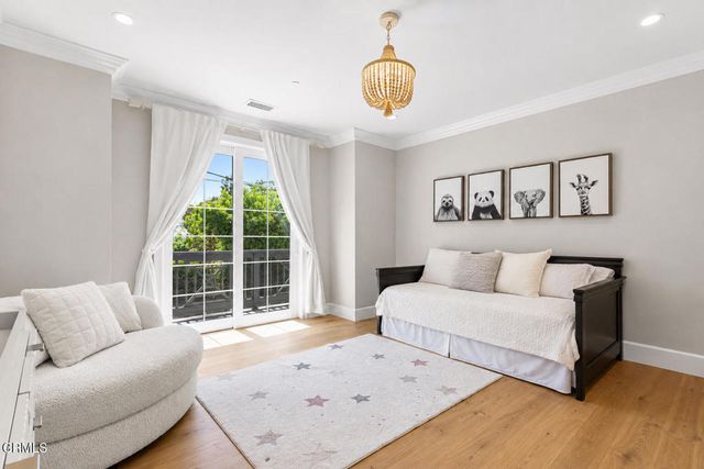 10331 Valley Spring Lane, North Hollywood, CA 91602