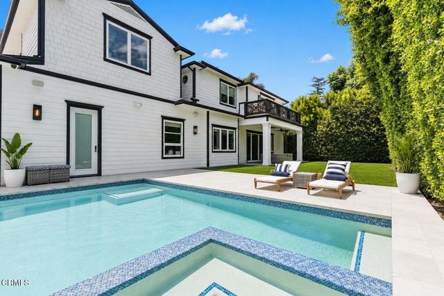 10331 Valley Spring Lane, North Hollywood, CA 91602