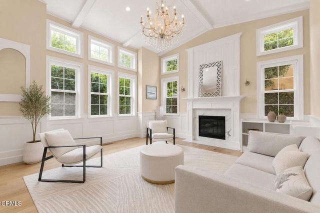 10331 Valley Spring Lane, North Hollywood, CA 91602