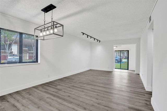 7951 Southgate Boulevard F1, North Lauderdale, FL 33068