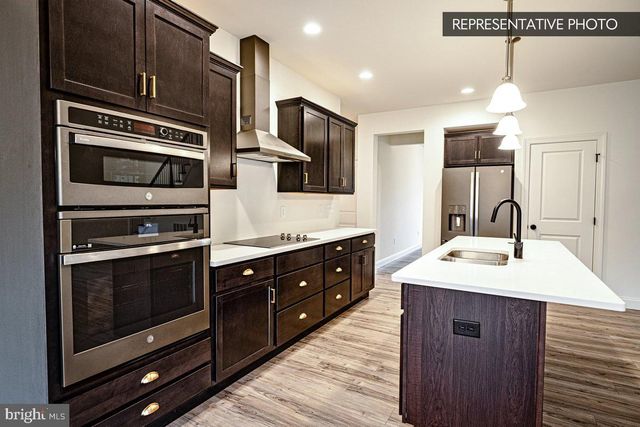 MOLLY PLAN AT LOGAN MEADOWS, Dillsburg, PA 17019