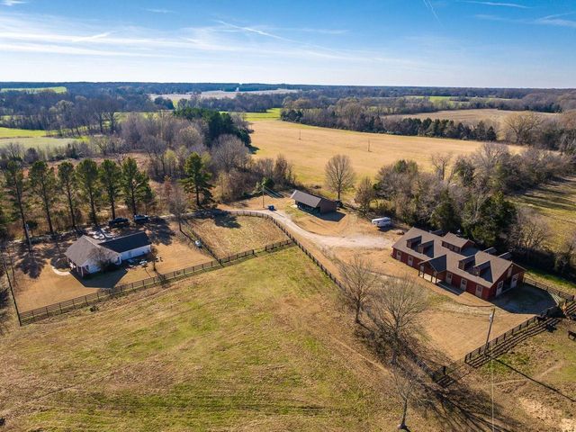 6085 YUM YUM RD, Somerville, TN 38068