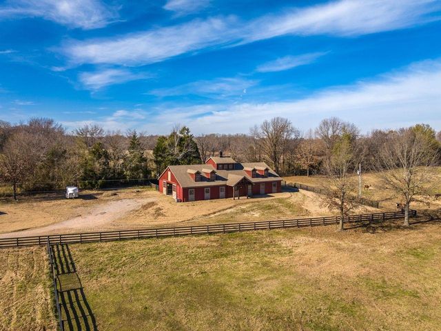 6085 YUM YUM RD, Somerville, TN 38068