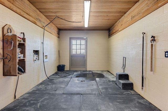 6085 YUM YUM RD, Somerville, TN 38068