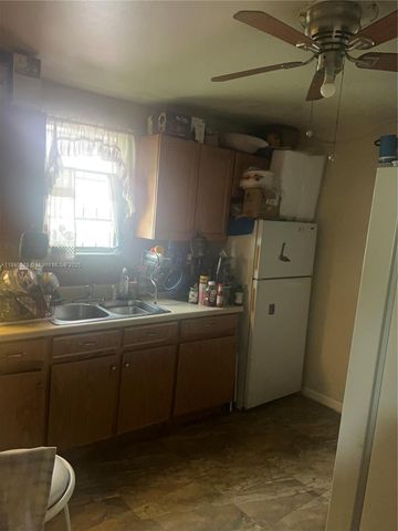 3099 NW 51st St, Miami, FL 33142