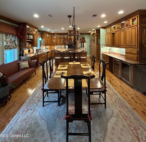 911 2nd Street, Gulfport, MS 39501