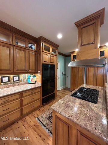 911 2nd Street, Gulfport, MS 39501