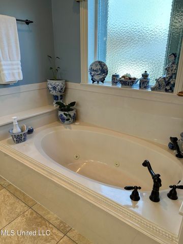 911 2nd Street, Gulfport, MS 39501