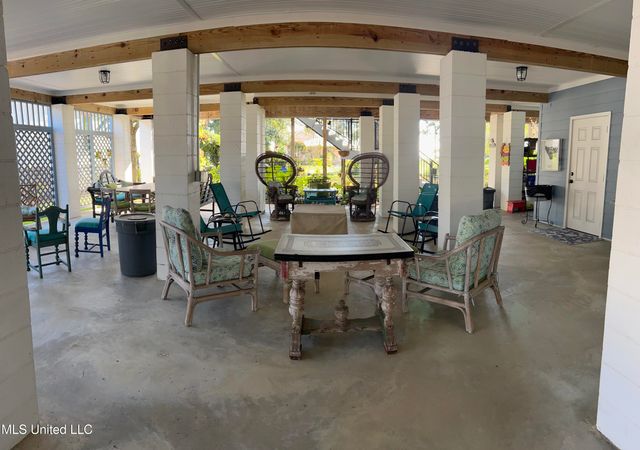 911 2nd Street, Gulfport, MS 39501