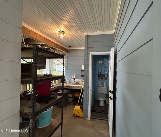 911 2nd Street, Gulfport, MS 39501