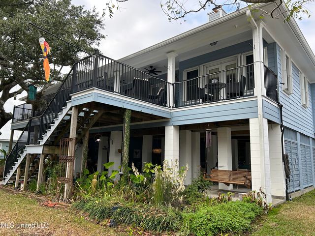 911 2nd Street, Gulfport, MS 39501