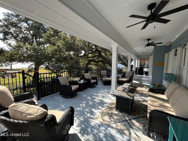 911 2nd Street, Gulfport, MS 39501