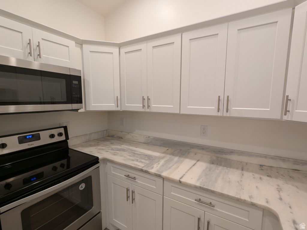 Image 3 of property listing at 344 S 740 W #302, Pleasant Grove, UT 84062