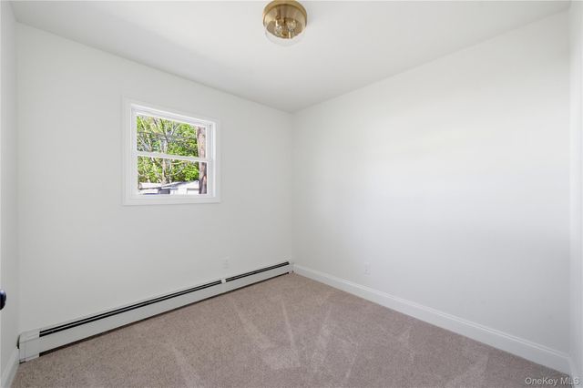 9 W 8th Street, Ronkonkoma, NY 11779