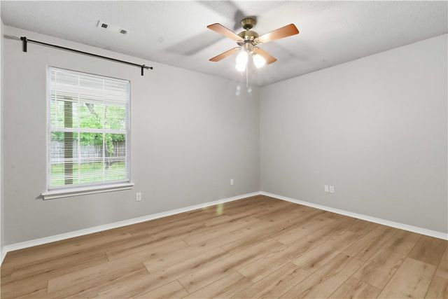 2408 Pin Oak Street, Fayetteville, AR 72701