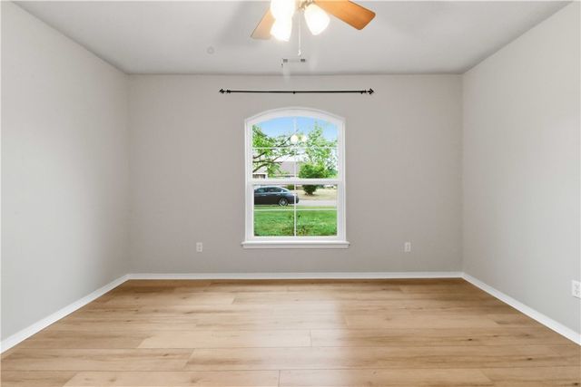 2408 Pin Oak Street, Fayetteville, AR 72701