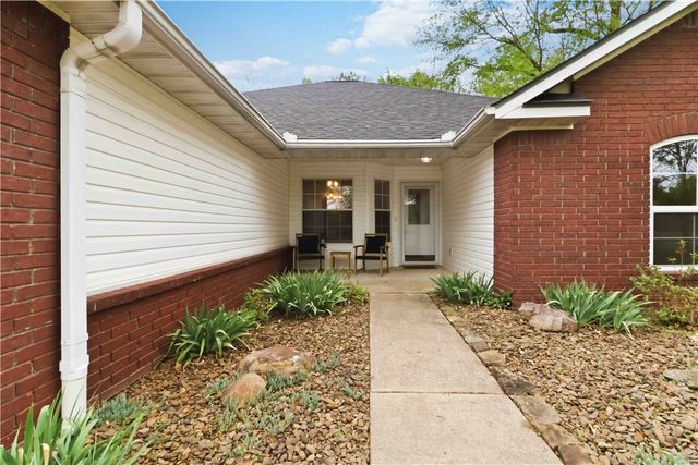 2408 Pin Oak Street, Fayetteville, AR 72701