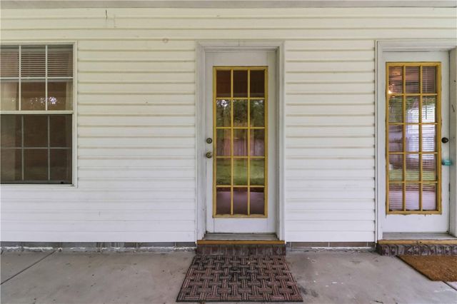 2408 Pin Oak Street, Fayetteville, AR 72701
