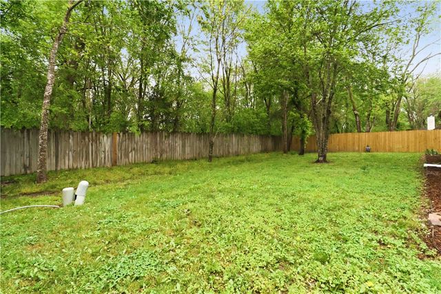 2408 Pin Oak Street, Fayetteville, AR 72701
