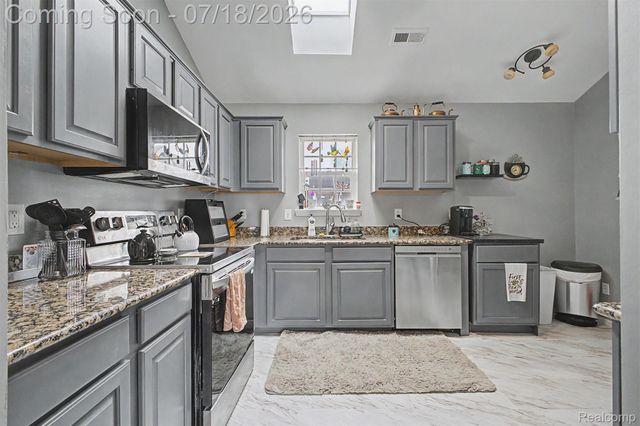 45741 Cagney Drive, Macomb Township, MI 48044
