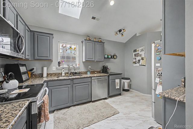45741 Cagney Drive, Macomb Township, MI 48044