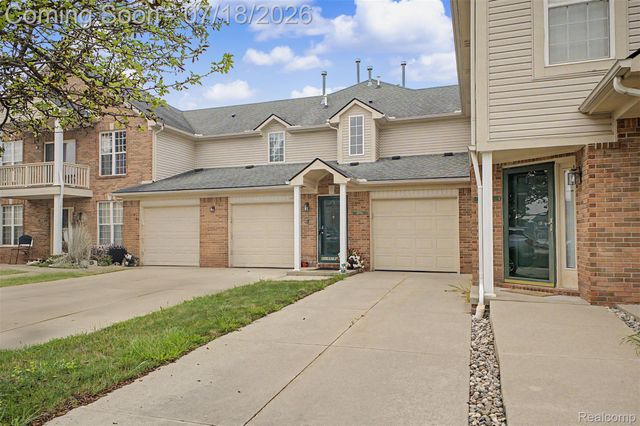 45741 Cagney Drive, Macomb Township, MI 48044