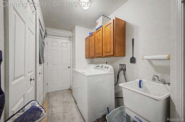 45741 Cagney Drive, Macomb Township, MI 48044