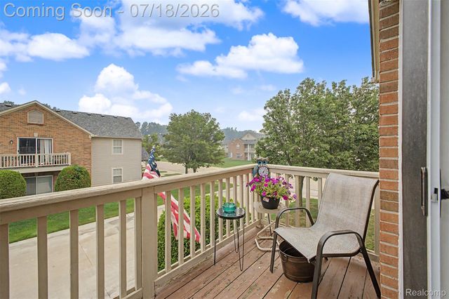 45741 Cagney Drive, Macomb Township, MI 48044