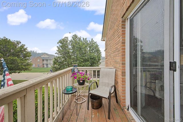 45741 Cagney Drive, Macomb Township, MI 48044