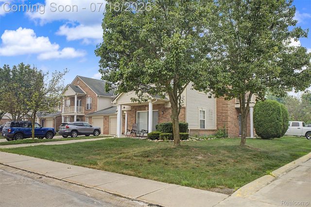 45741 Cagney Drive, Macomb Township, MI 48044