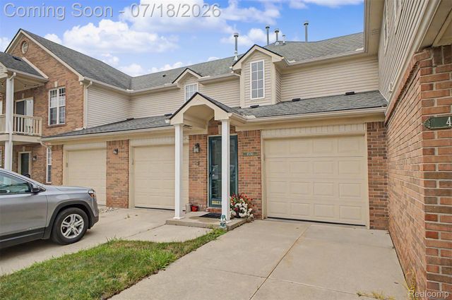 45741 Cagney Drive, Macomb Township, MI 48044