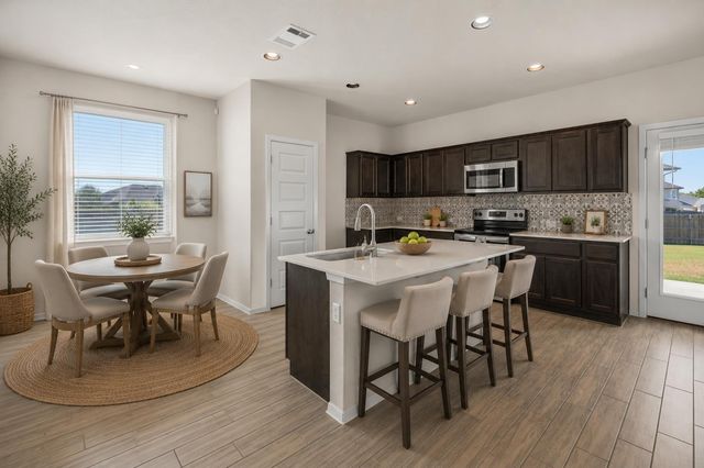 215 Lake Placid RUN, Elgin, TX 78621
