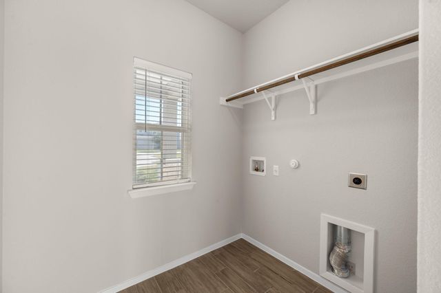 215 Lake Placid RUN, Elgin, TX 78621