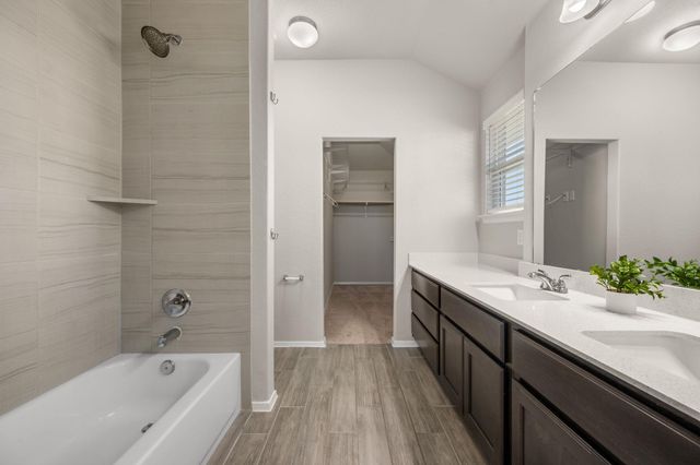215 Lake Placid RUN, Elgin, TX 78621