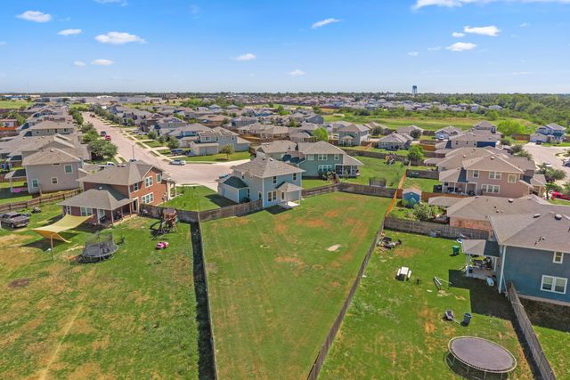 215 Lake Placid RUN, Elgin, TX 78621