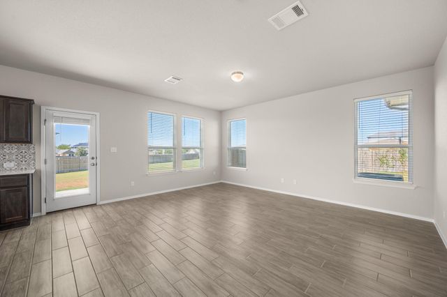 215 Lake Placid RUN, Elgin, TX 78621