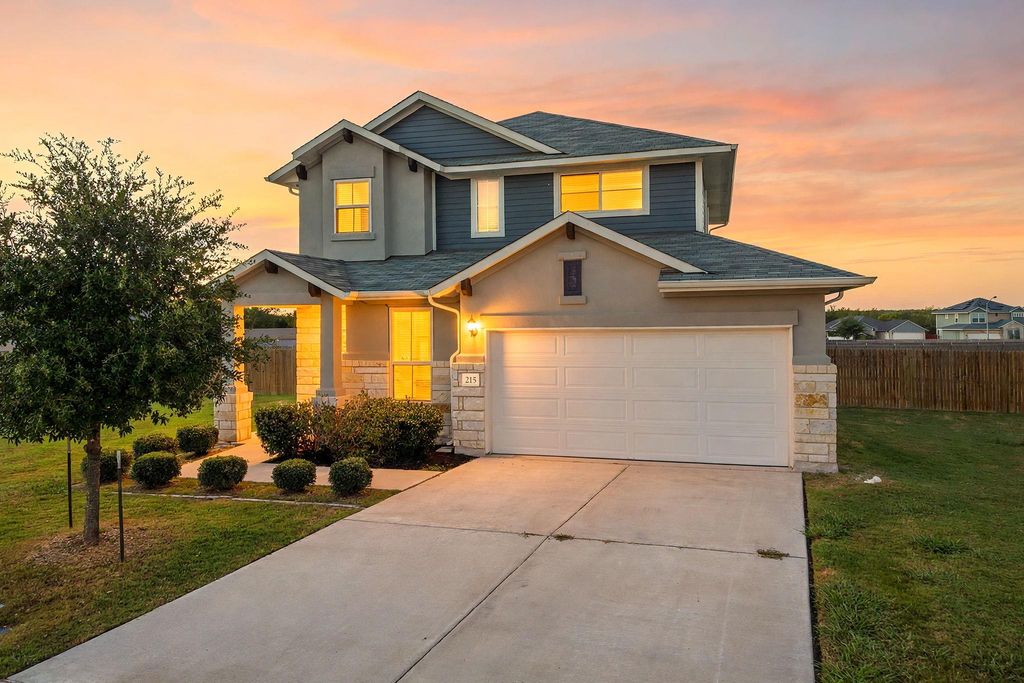 215 Lake Placid RUN, Elgin, TX 78621