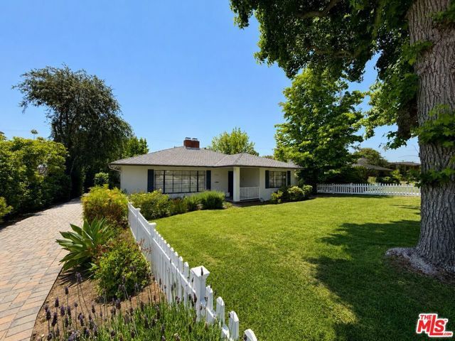 1796 E Mendocino Street, Altadena, CA 91001