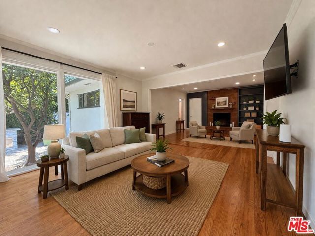 1796 E Mendocino Street, Altadena, CA 91001