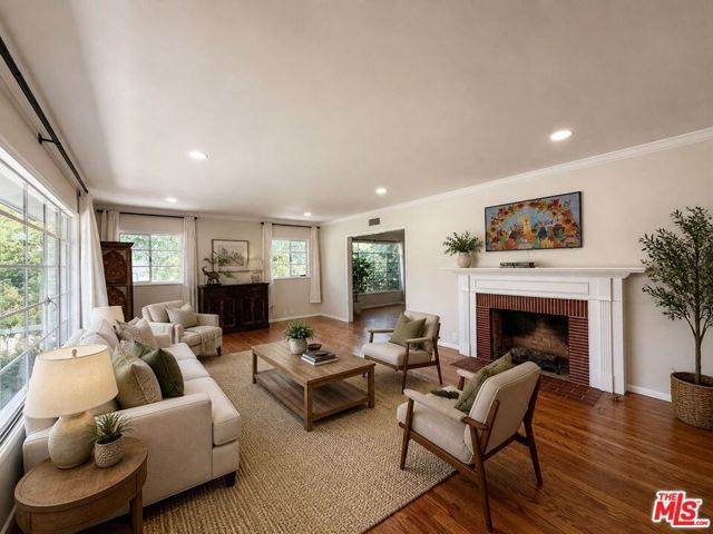 1796 E Mendocino Street, Altadena, CA 91001
